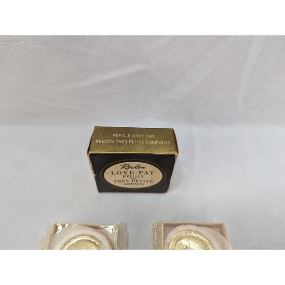 Vintage Revlon Love-Pat Tres Petite Refills Creamy Peach New Sealed - Picture 3 of 12